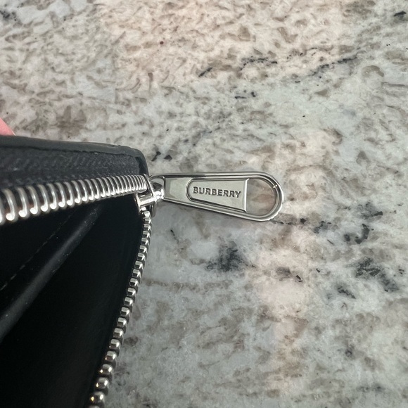 Burberry Wallet - Picture 6 of 9